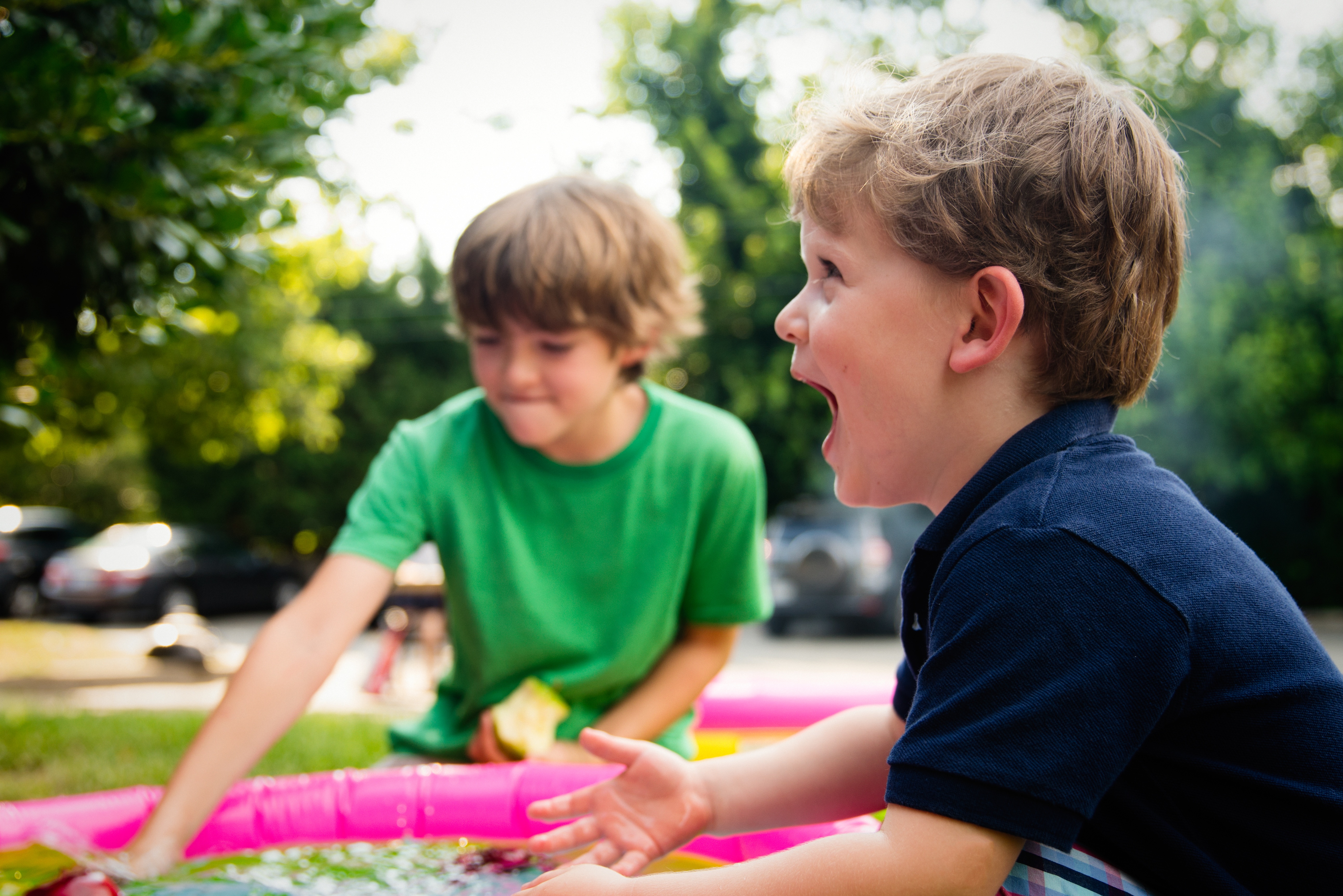 How to Keep Your Kids Busy on a Flight (without screen time)