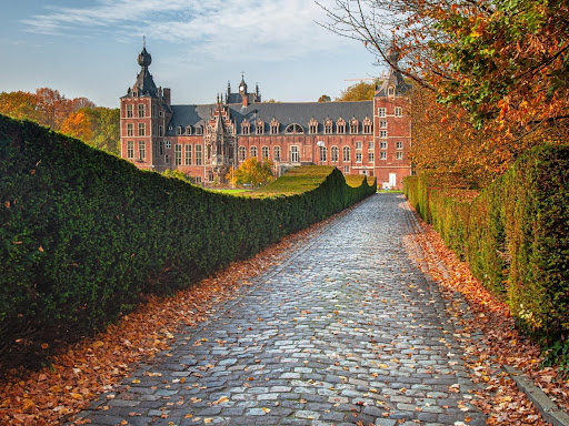 Seis Destinos Alternativos para unas Vacaciones de Otoño en Europa
