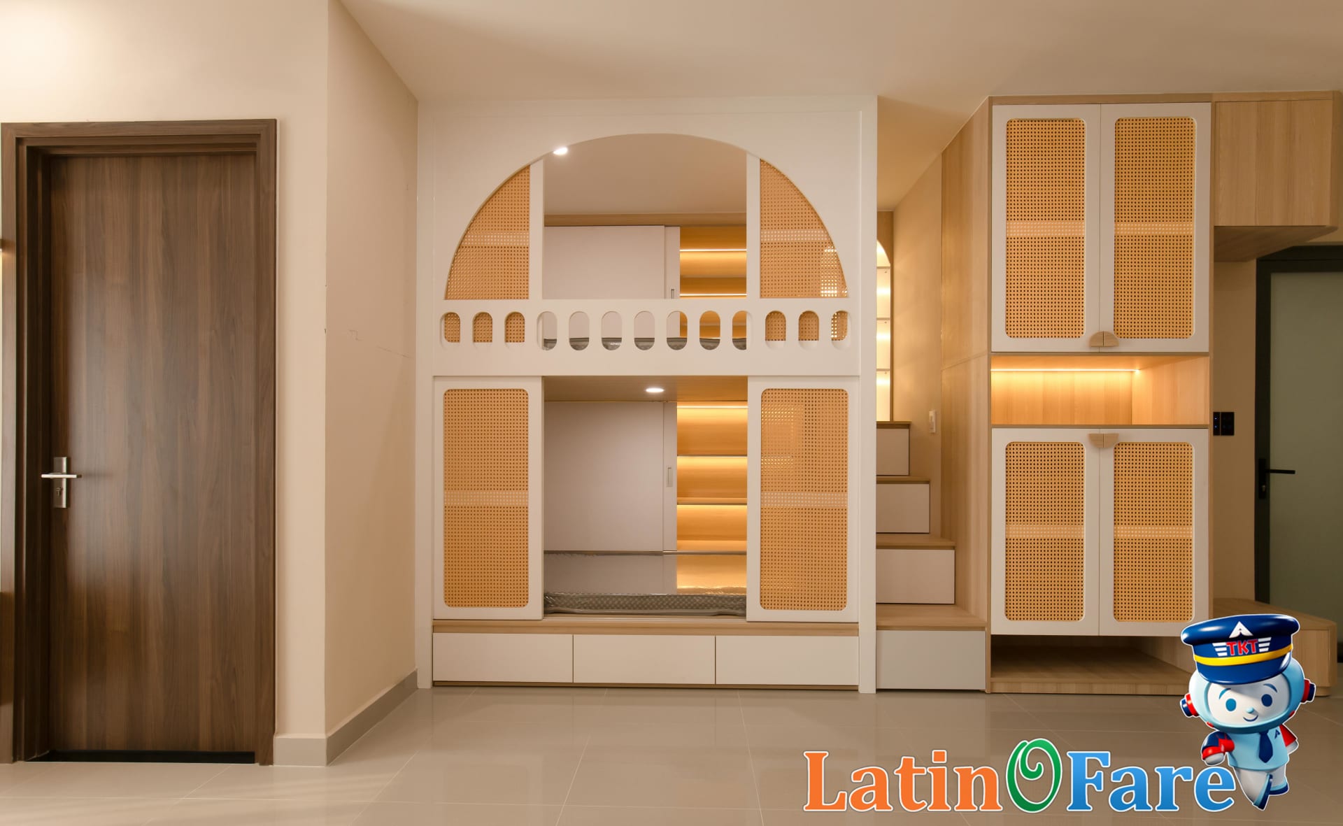 Capsule Hotels Japan: Which Option Saves Money and Suits Your Needs