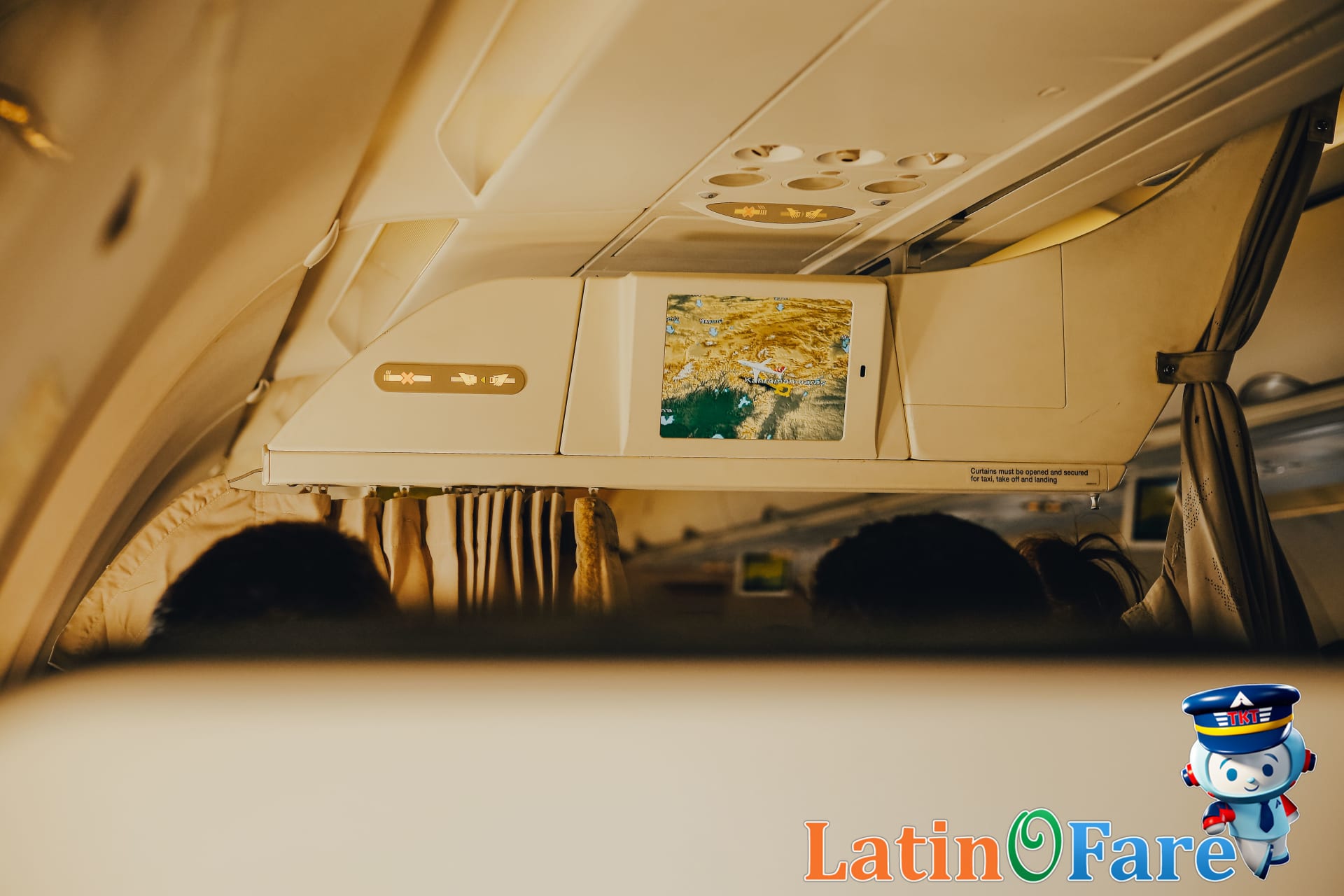 Budget Airlines vs. Full-Service: Pros, Cons & Hidden Costs